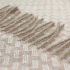 Plaids|Plaids><noscript><img width=