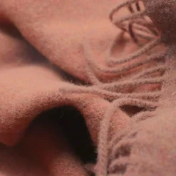 Plaids|Plaids><noscript><img width=