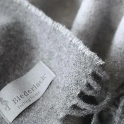 Plaids|Plaids><noscript><img width=