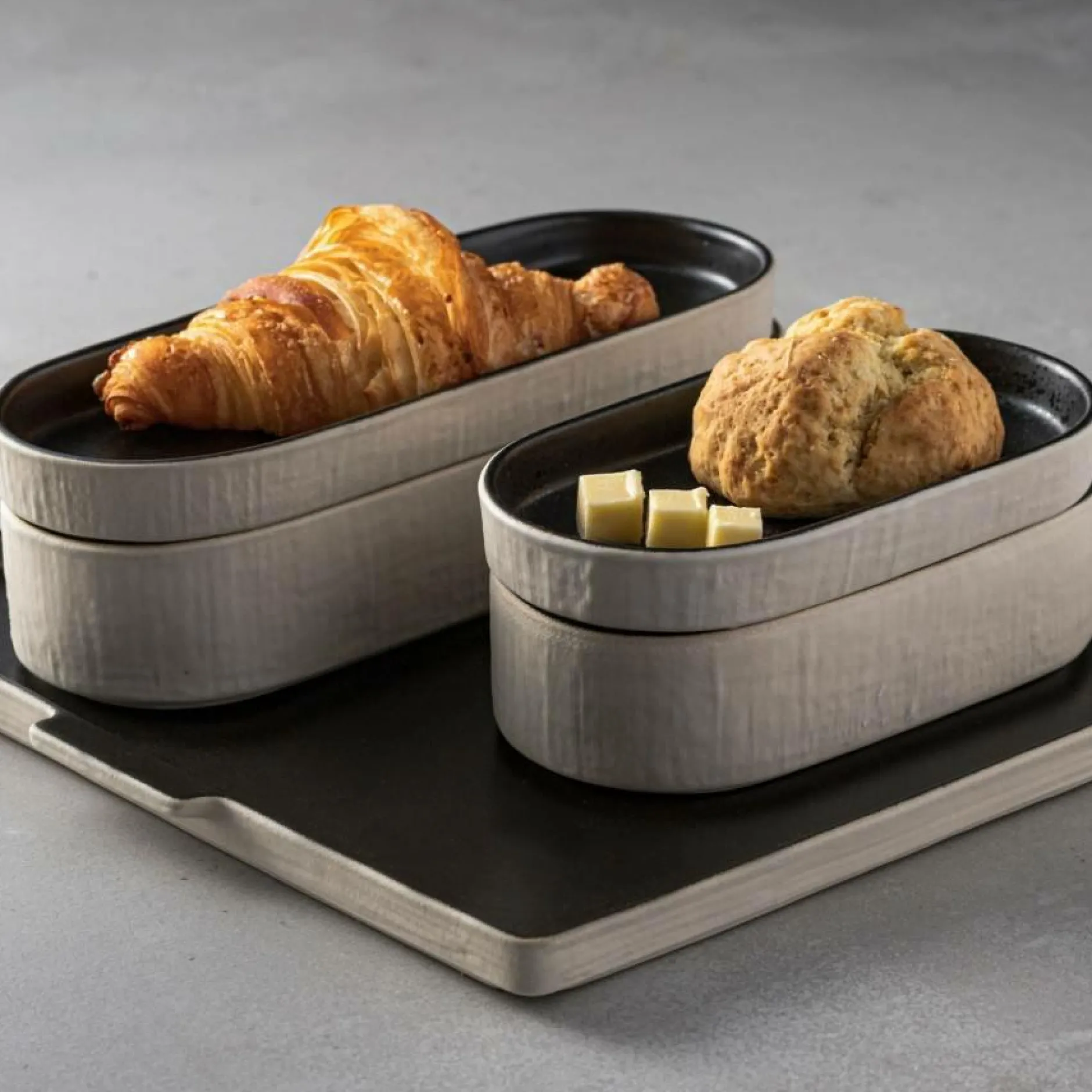 Plats De Service>Camif COSTA NOVA Plateau creux ovale grès déco 25 cm Notos
