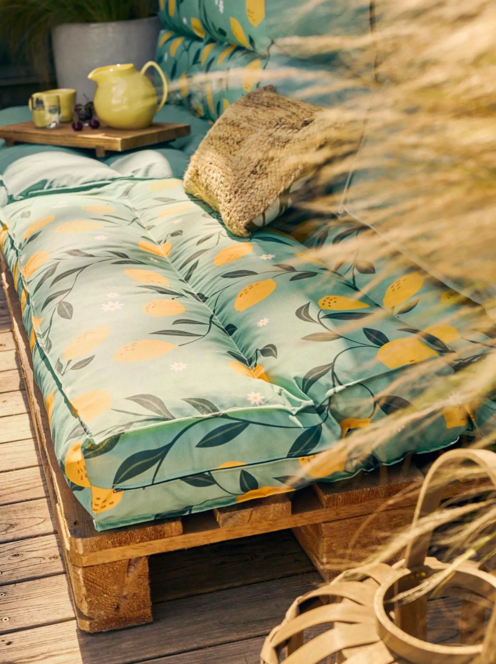 Poufs, Poires Et Coussins De Sol|Poufs, Poires Et Coussins De Sol>Camif Coussin matelas palette recyclé Heva - Citronnade