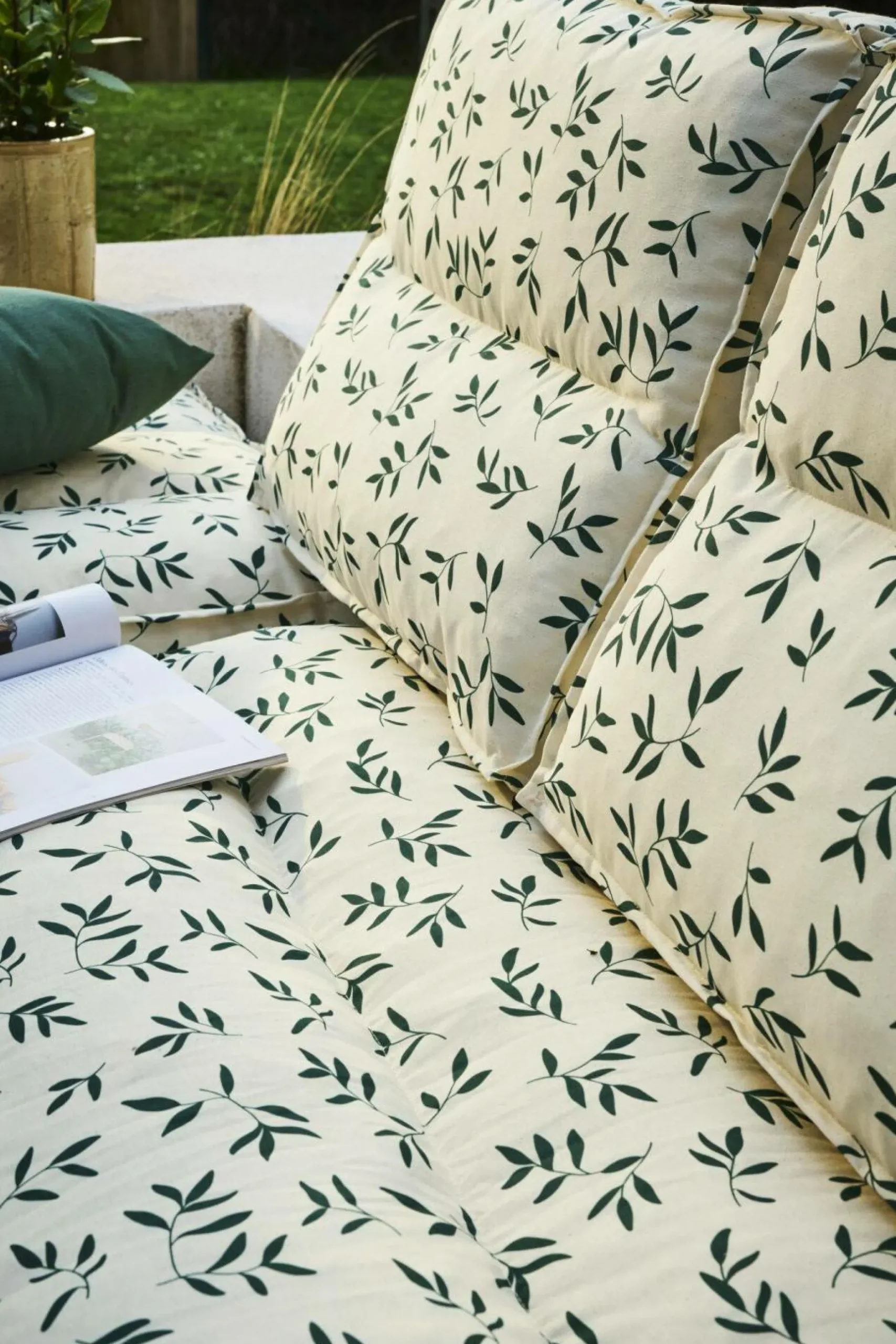 Poufs, Poires Et Coussins De Sol|Poufs, Poires Et Coussins De Sol>Camif Dossier coussin palette recyclé Heva - Feuillage