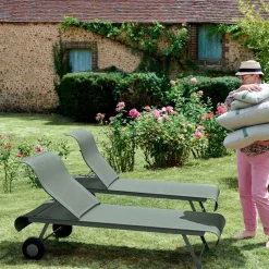 Bains De Soleil><noscript><img width=