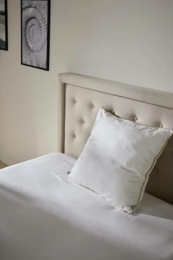 Oreillers|Oreillers>Camif Oreiller résilient sensation duvet Lyne - 65 x 65 cm